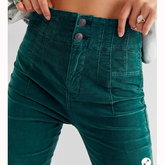 NWT FREE PEOPLE • Jayde corduroy cord flare jean Army MILITARY GREEN - Picture 4 of 6